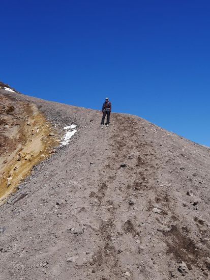 Abstieg vom Red Crater auf dem Tongariro Crossing