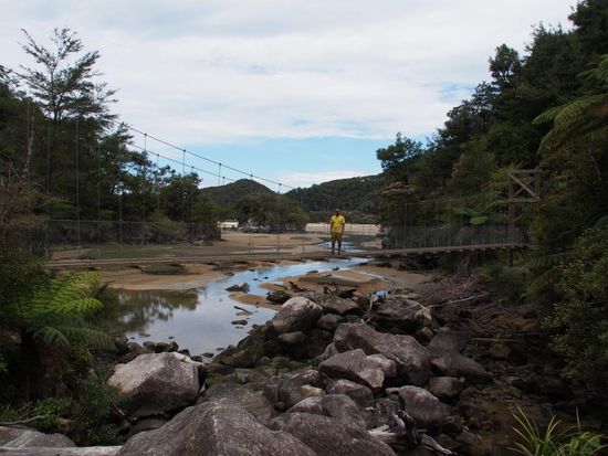 Hängebrücke auf dem Abel Tasman Coast Track