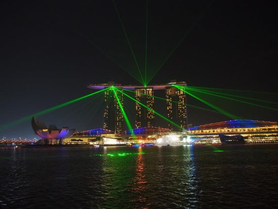 Lasershow beim Marina Bay Sands