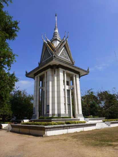 Gedenkstupa auf den Killing Fields