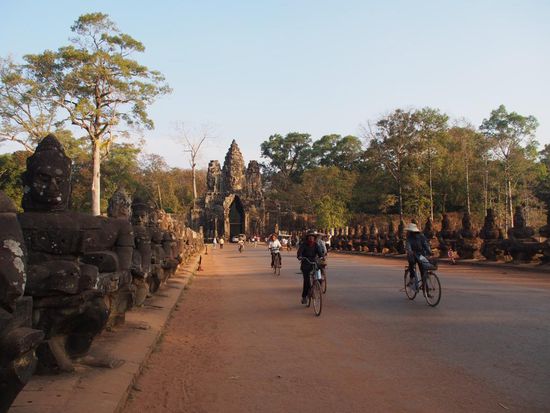 Morgens beim Eingangstor zu Angkor Thom