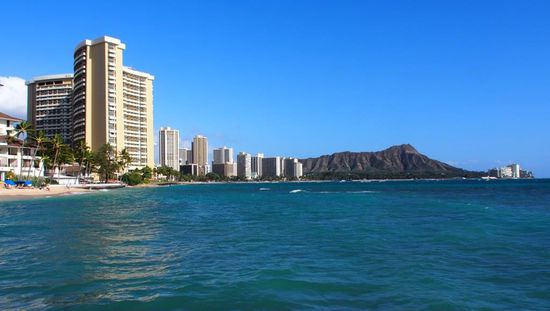 Waikiki mit dem Diamond Head im Hintergrund