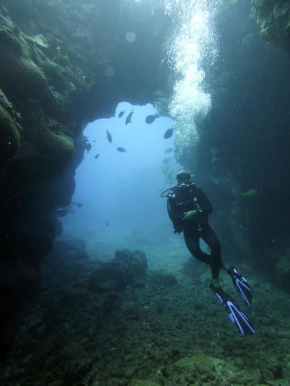 Tauchen bei den Sheraton Caverns
