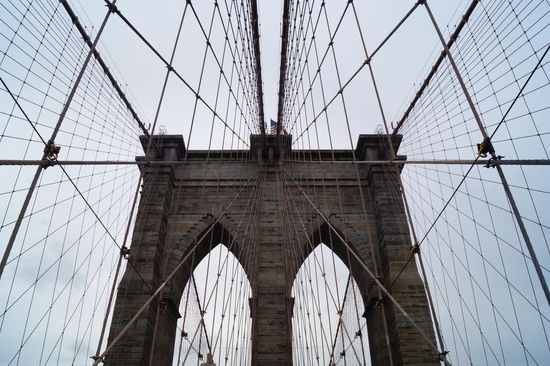 die unglaubliche Konstruktion der Brooklyn Bridge