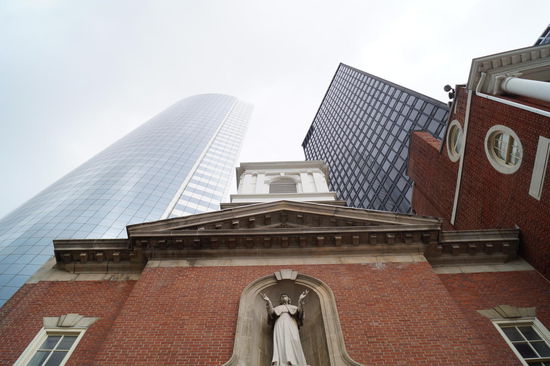 die Church of Our Lady of the Rosary am Terminal der Staten Island Ferry
