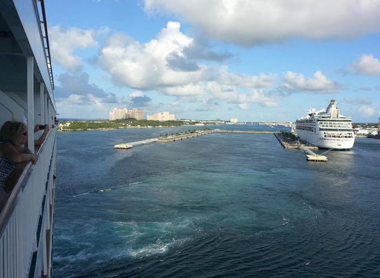 der Hafen von New Providence beim Ausschiffen