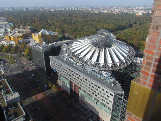 und das Sony Center