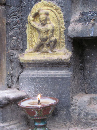 Göttin mit Butterlampe