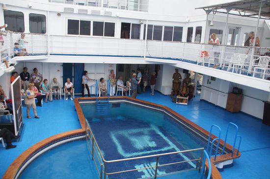 Pool von komfortabler Größe