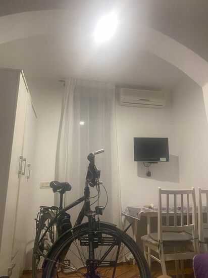 Mein Rad nahm ich letzte Nacht mit ins Zimmer 