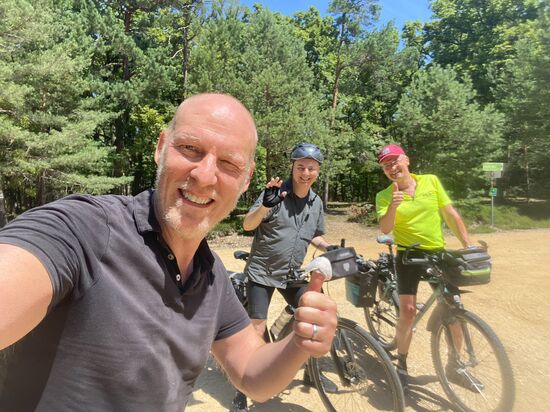 Lichtung im Wald und die österreichisch- ungarische Grenze