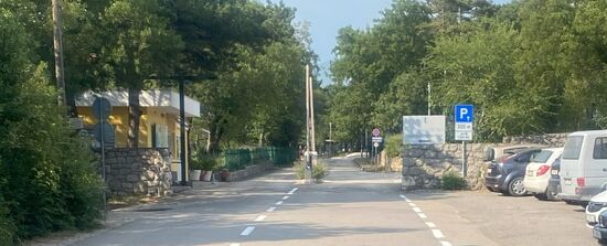 Einfahrt zum Campingplatz