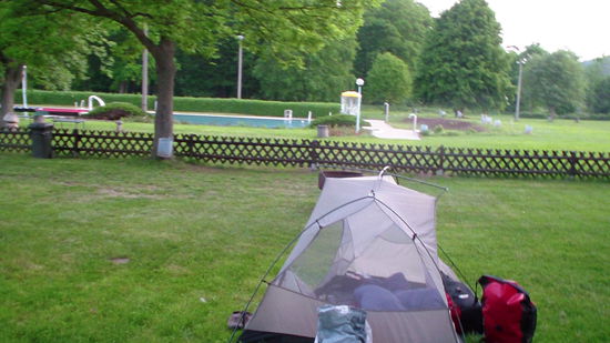 Campen im Schwimmbad