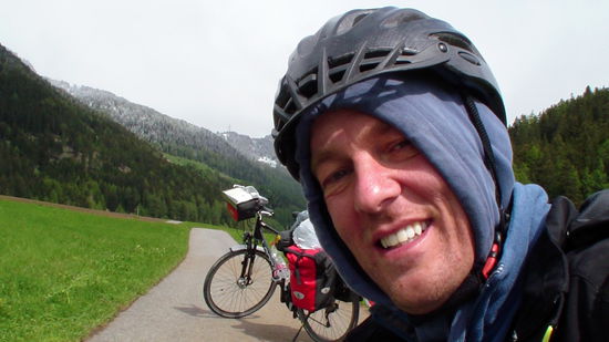 ...alle Klamotten an, sogar Helm...Es wurde schweinekalt!!!