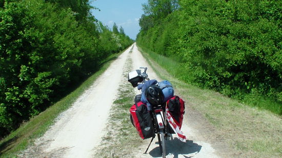 ....endlose Wege am Lech