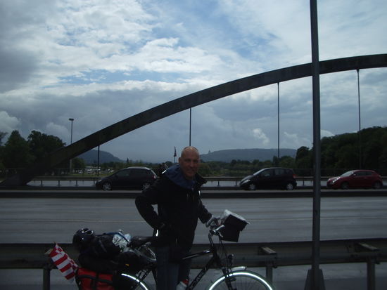 ..hinten die Porta Westfalica..