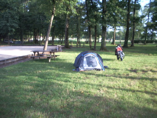 Campen auf der Wiese