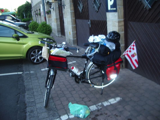 Morgens vor dem Hotel