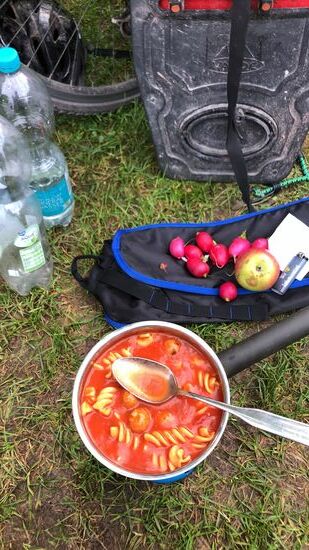 Ansonsten gab es Nudeln, Äpfel und Radieschen