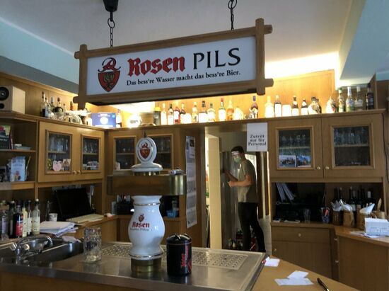 Die Gastwirtschaft war total urig.