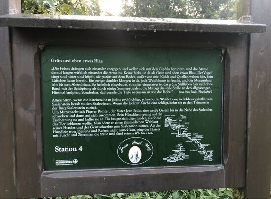 Diesen Weg ist auch ein Dichter mit dem Namen Jean-Paul wöchentlich um 1765 als Kind gegangen. Den Weg von Joditz nach Hof.