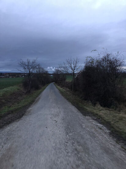 Die weiße Dampffahne der Zuckerfabrik Schladen zeigte mir den Weg