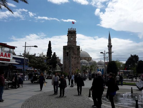 Zwischen den Wolkenbrüchen lachte uns auch immer mal wieder die Sonne, während wir uns in der Stadt aufhielten.