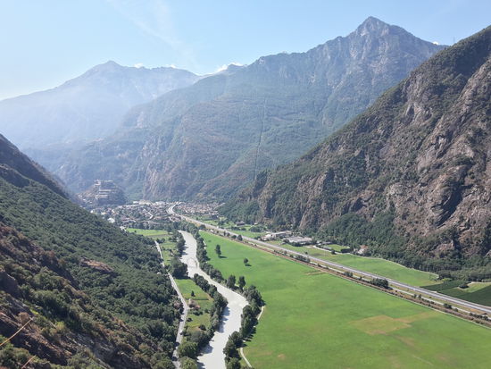 Der Ausblick beim klettern einer Mehrseillängentour.