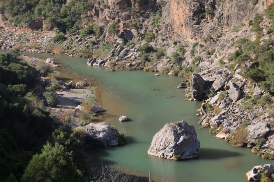 Im Rif-Gebirge im Norden Marokkos ist es verhältnismäßig grün. Uns hat die Gegend ziemlich gut gefallen.