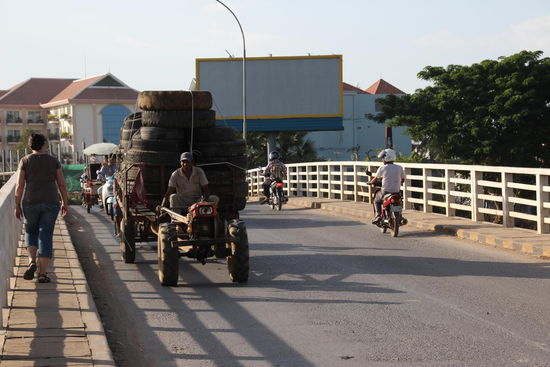 Altreifentransport in Battambang