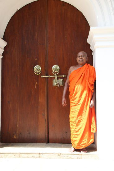Mönch des Tempel Degaldoruwa Raja Maha Viharaya