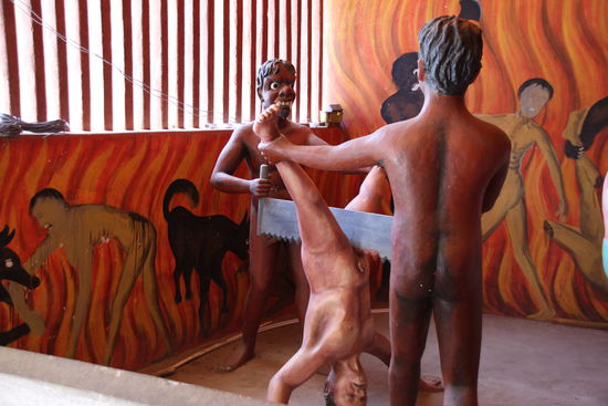 Aua; hier werden die Sünden in der Hölle bestraft.