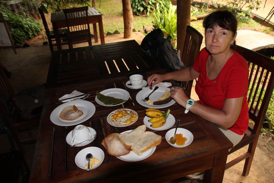 Sri Lanka Frühstück mit Egg Hoppers