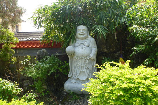 Happy Buddha 