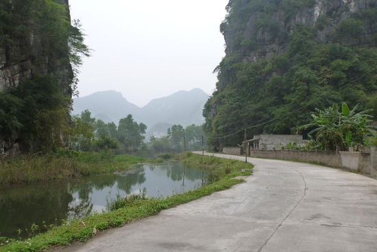 Trockene Halongbucht