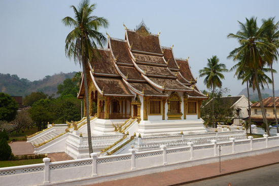Wat Mai Suwannaphumaham