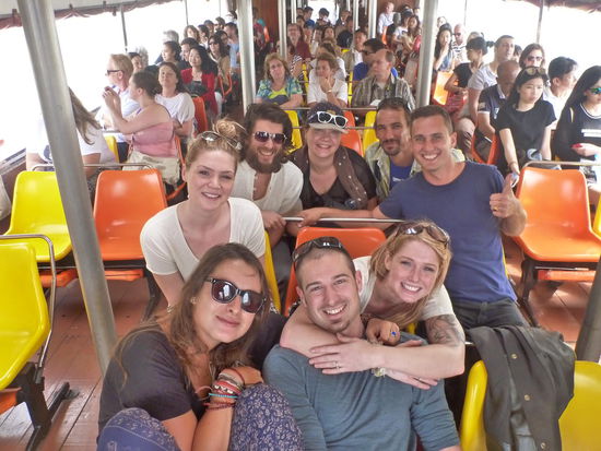 Reisegruppe aus Kanada, USA, Schweden und Deutschland