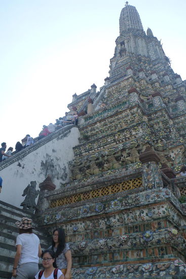 Die steilen Treppen am Wat Arun