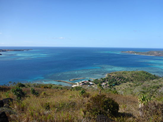 Blick aufs Resort...man kann auch schön das Hausriff erkennen