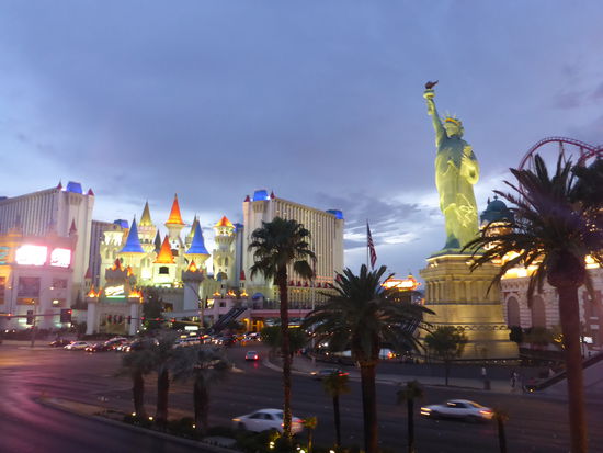 New York New York mit Exalibur im Hintergrund