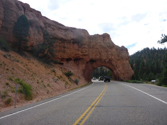 ab durch den Fels zum Bryce Canyon 
