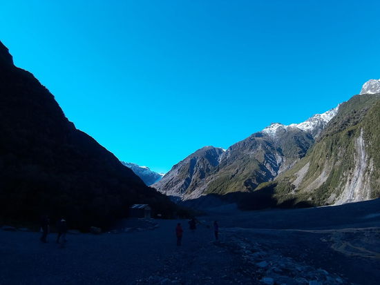 Da hinten in der Mitte der Gletscher,  da war ich gestern näher dran