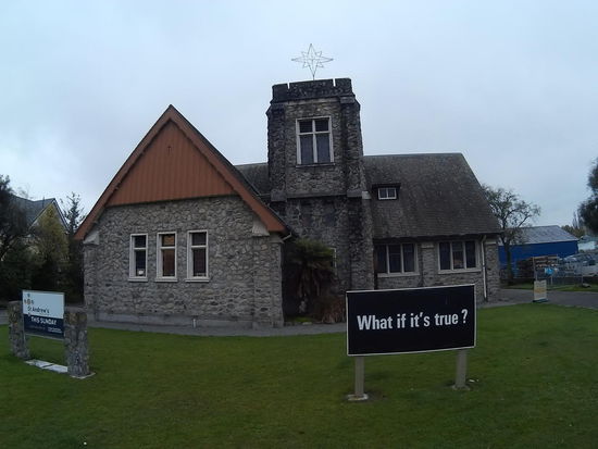Dann sind wir Atheisten ge**ckt? Aber die Kirche ist zweifelsohne nett