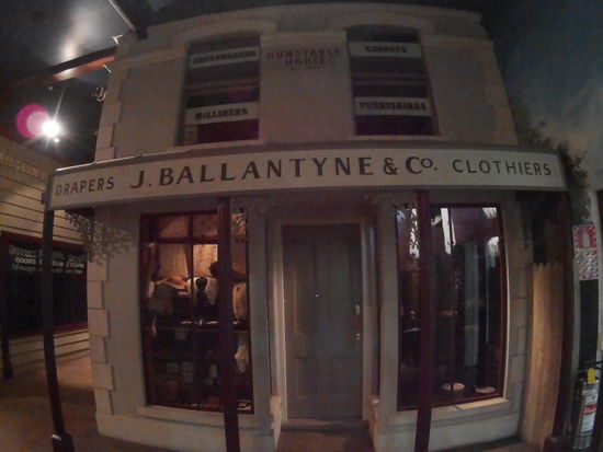 Ballantynes gibt es übrigens immer noch,  ist aber jetzt größer