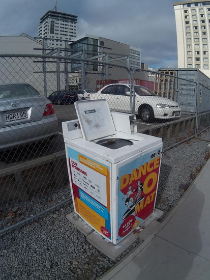 Bitte 1$ einschmeißen