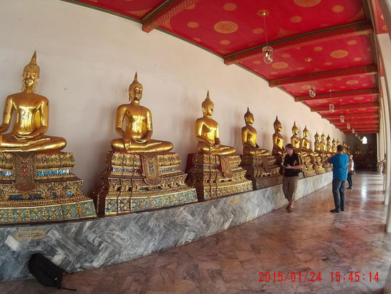 Ich kann sie nicht mehr zählen... In den buddhagesäumten Wandelgängen war es aber wirklich sehr schön.