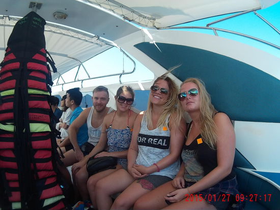 Von links nach rechts: Leon, Lauren, Sophie und Dena