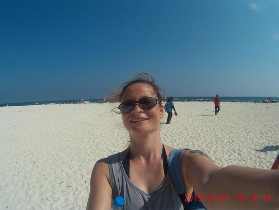 Ist der Sand nicht weiß?  Und ja, es war sehr warm...