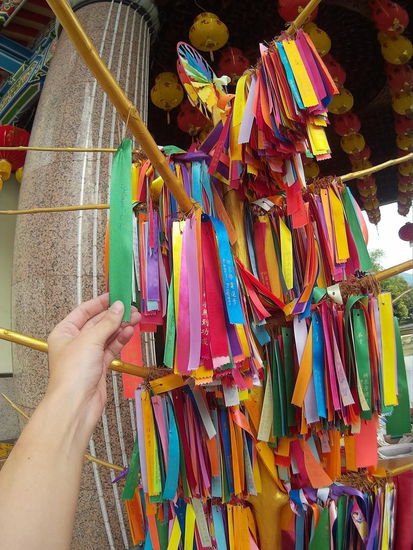 Der Wunschständer mit den bunten Wünschen