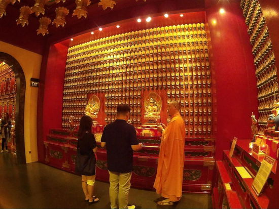 Die Zeremonie mit dem Mönch.